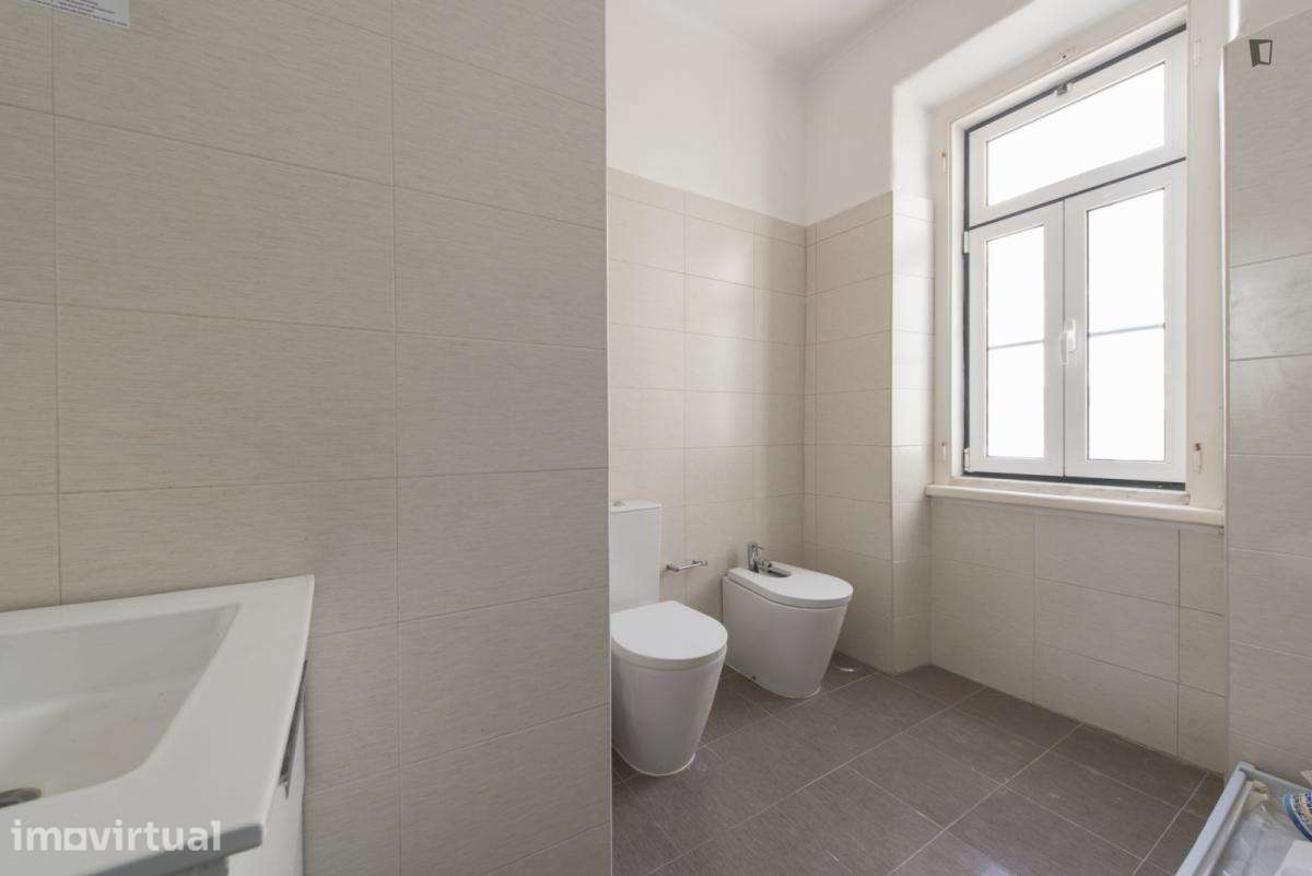 Quarto - localizado em Alcântara Lisbon - Grande imagem: 3/21
