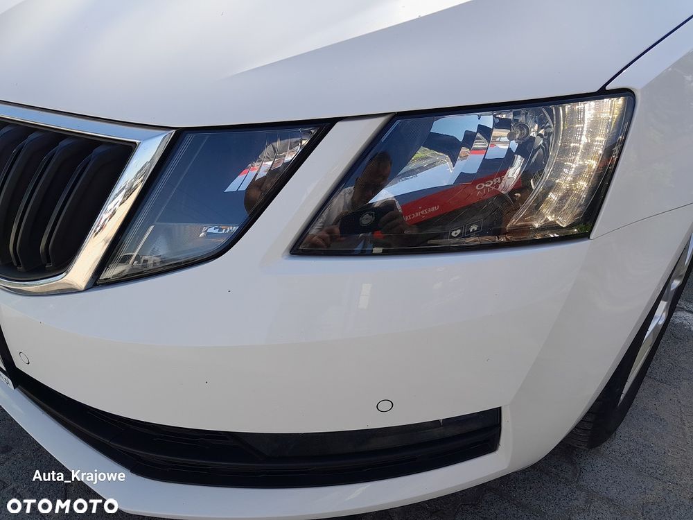 Skoda Octavia 1.6 TDI SCR Ambition - 32