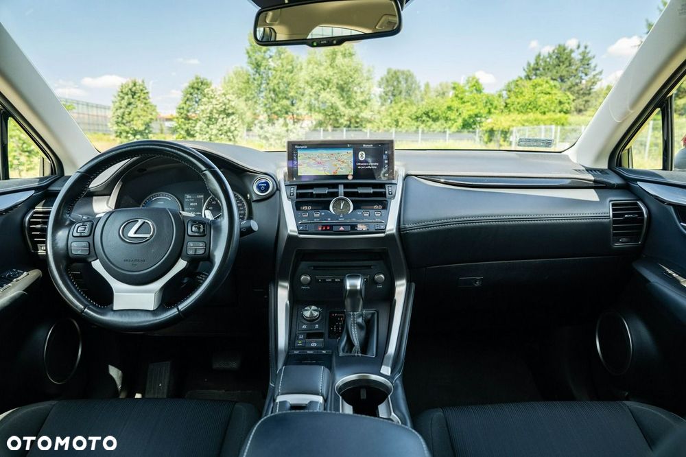 Lexus NX 300h Business Edition AWD - 21