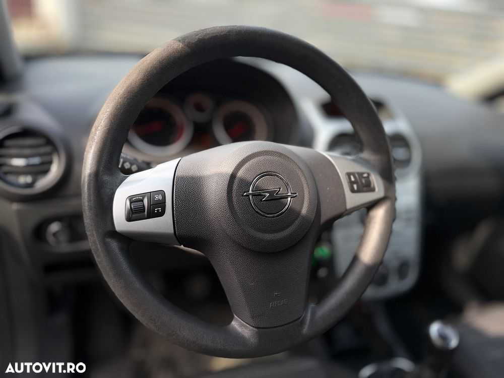 Opel Corsa 1.4 16V Innovation - 10