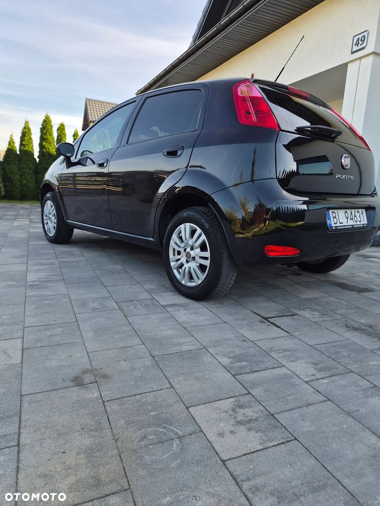Fiat Grande Punto Actual 1.4 8V Estiva Blue&Me Euro5 - 11