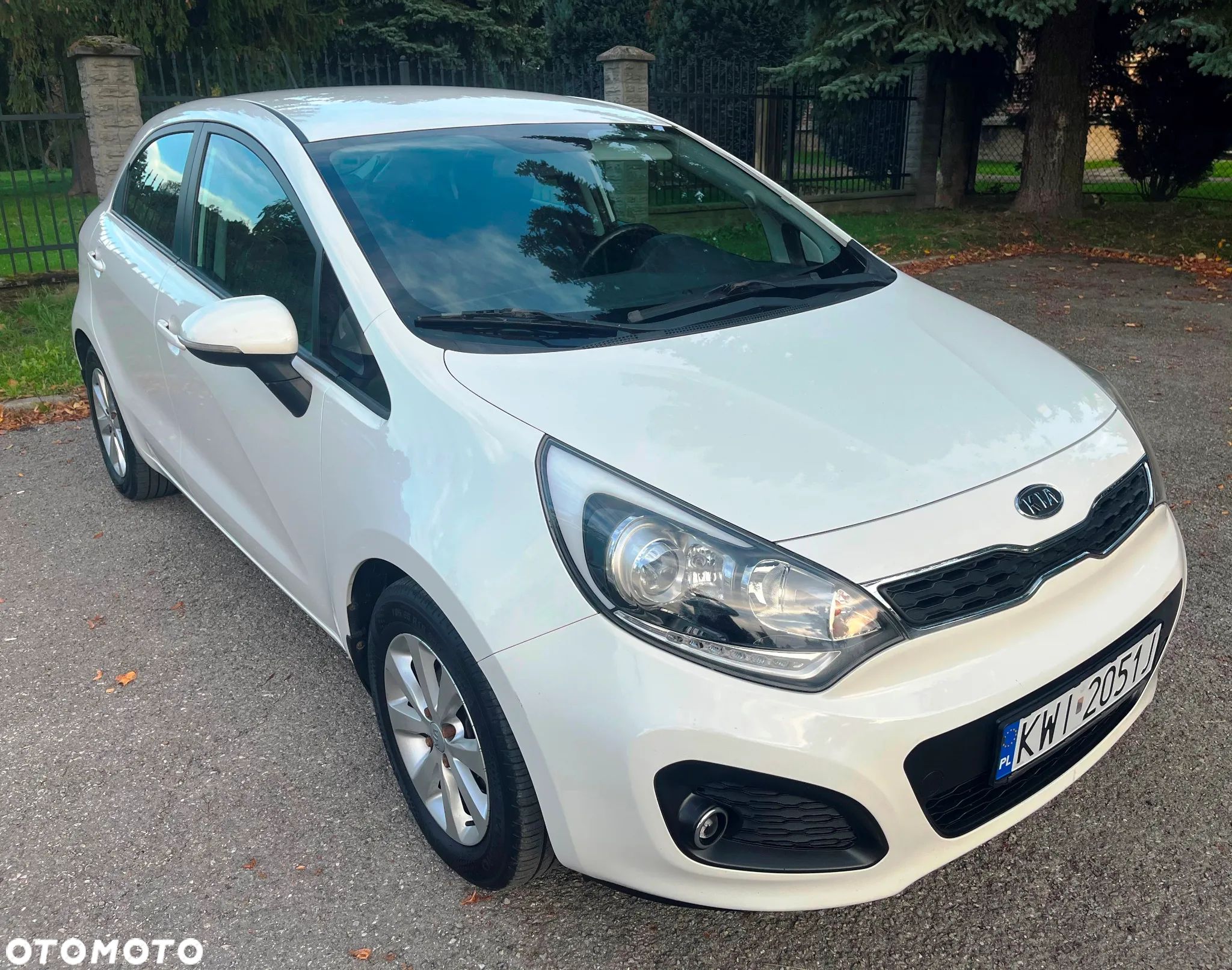 Kia Rio 1.4 Business Line Plus - 1