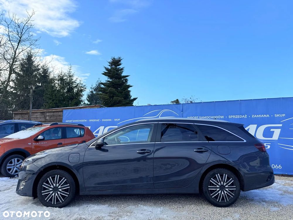 Kia Ceed 1.6 GDI PHEV L DCT - 9