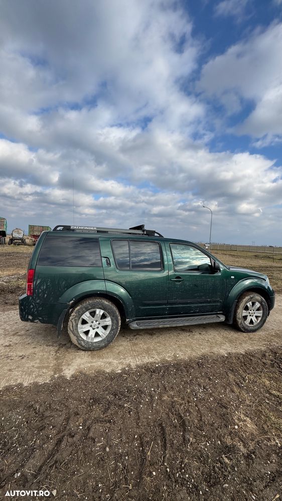Nissan Pathfinder - 6