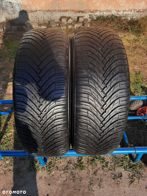 Opony wielosezonowe MAXXIS 195/65/15 ok. 6,5 mm 2021 r.