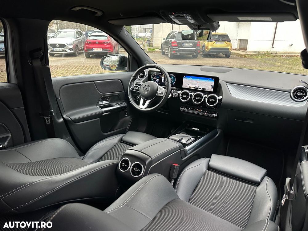 Mercedes-Benz GLA 180 d Aut. - 13