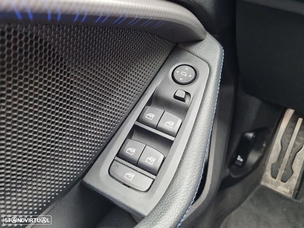 BMW 116 d Pack Desportivo M Auto - 24