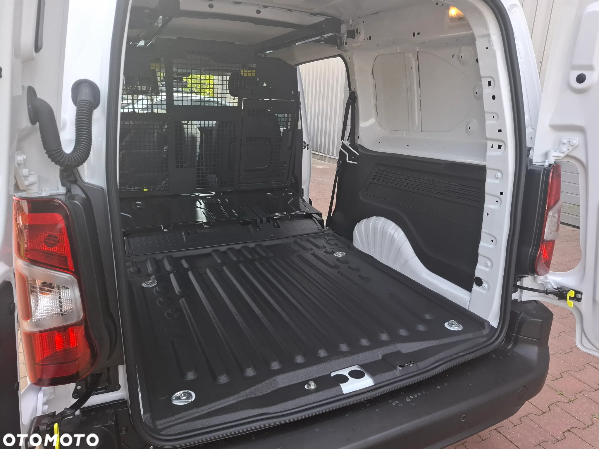 Toyota Proace City 1.5 D-4D Long 2,3t Active (bryg.) - 15