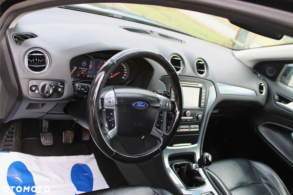 Ford Mondeo 2.0 TDCi Titanium X - 16