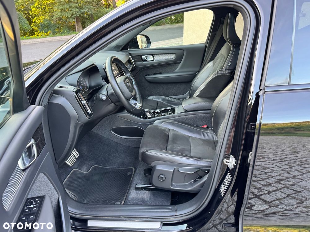 Volvo XC 40 T3 R-Design - 26