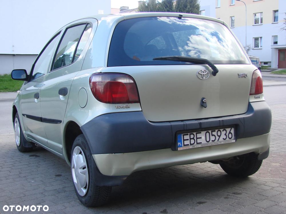 Toyota Yaris - 4