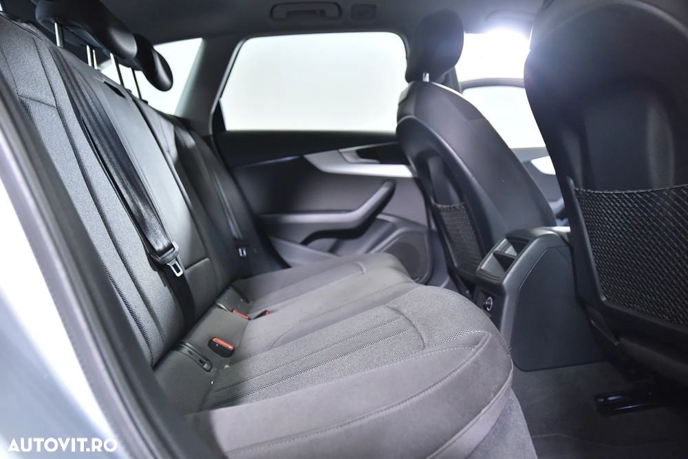 Audi A4 Allroad - 12