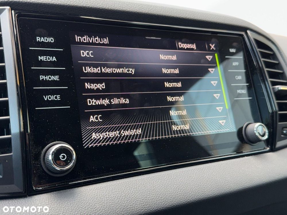 Skoda Karoq 2.0 TSI 4x4 Sportline DSG - 28