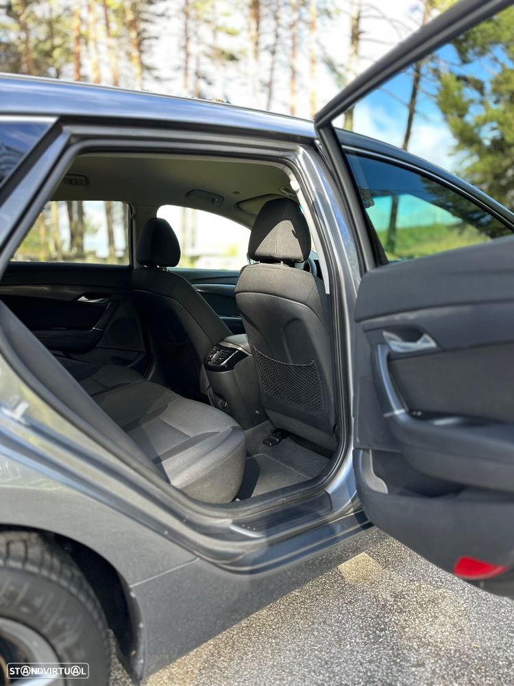 Hyundai i40 SW 1.7 CRDi Blue Comfort - 32