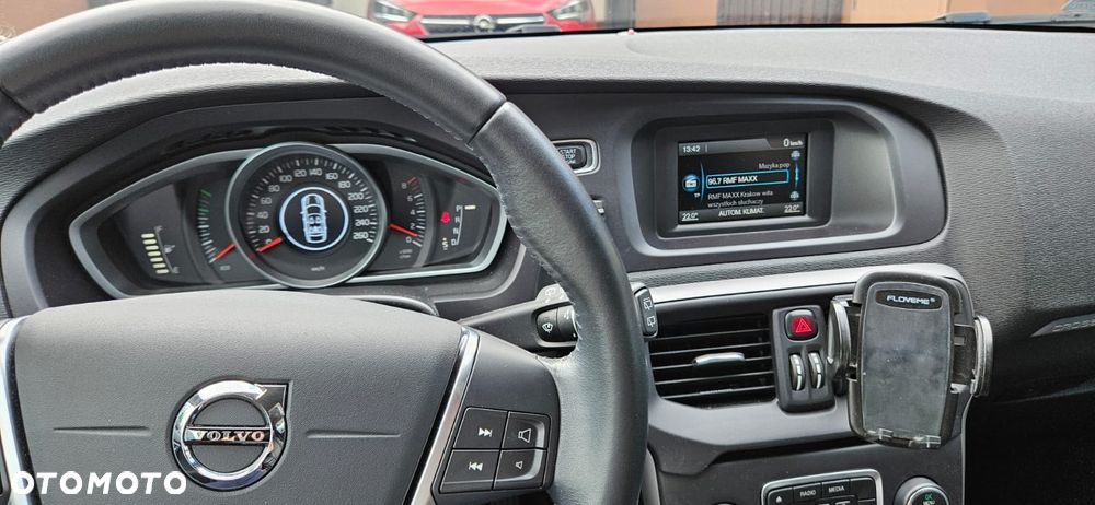 Volvo V40 Cross Country - 8