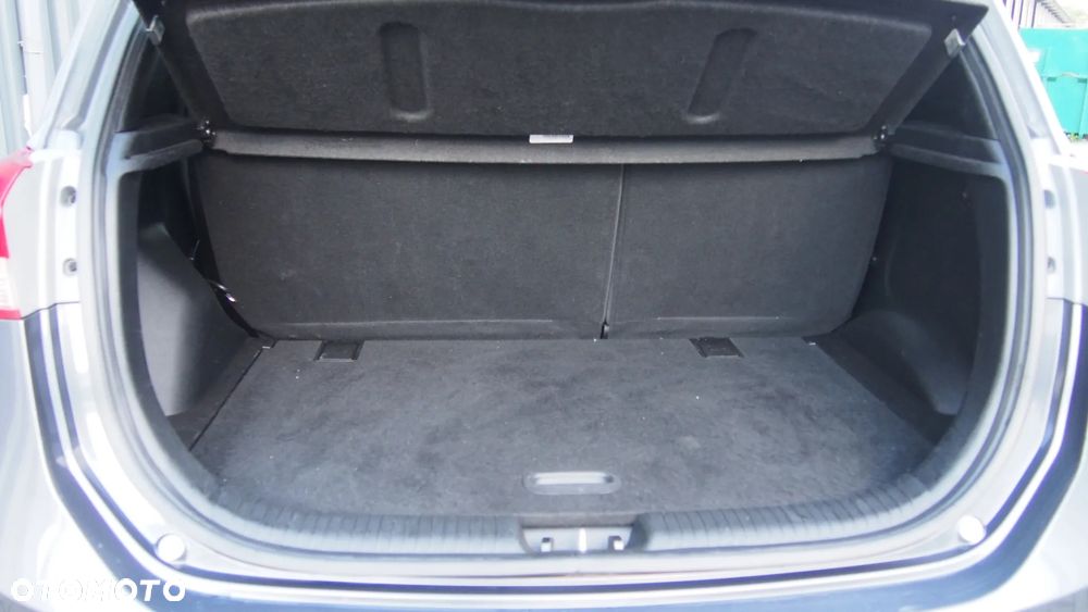 Hyundai ix20 1.4 blue Comfort - 20