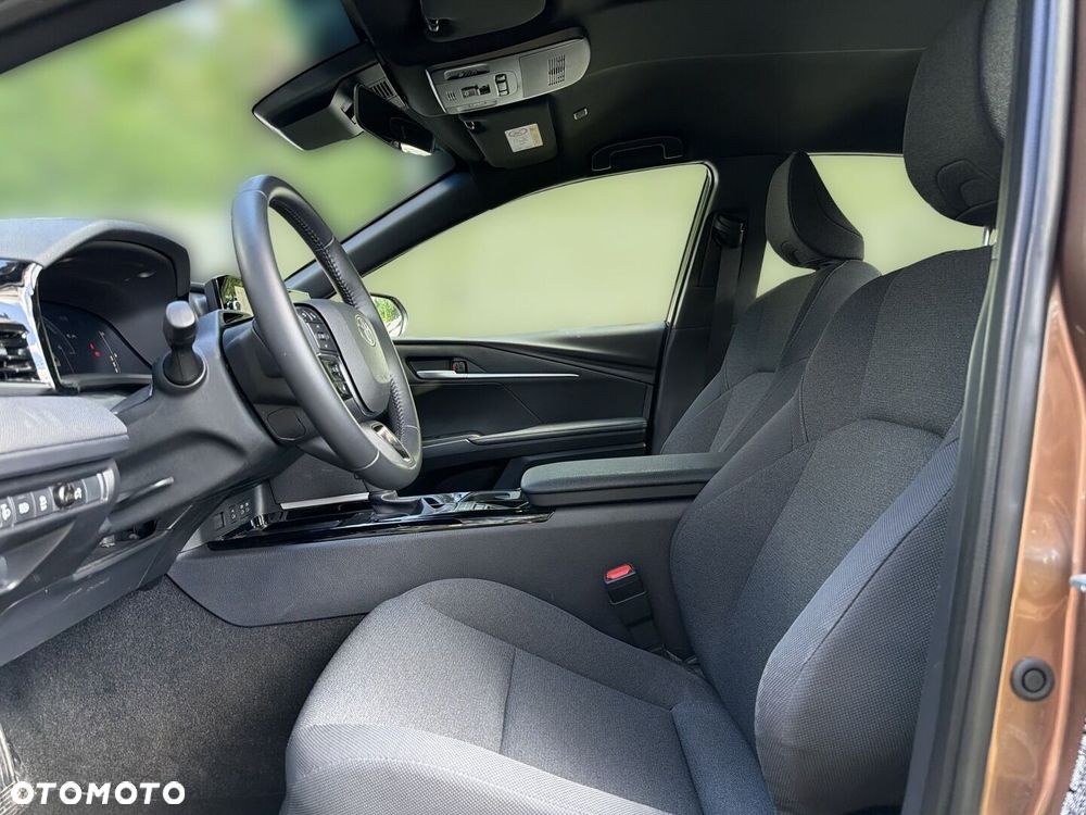Toyota Camry - 11