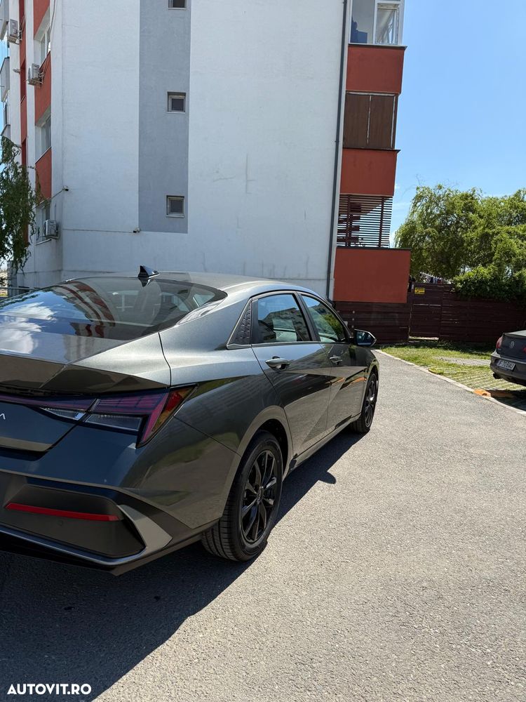 Hyundai Elantra 1.6 l 123 CP CVT Highway - 10