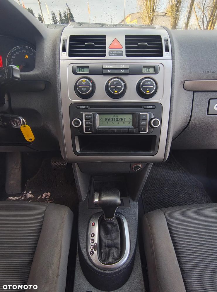 Volkswagen Touran 1.4 TSI DSG Trendline - 7