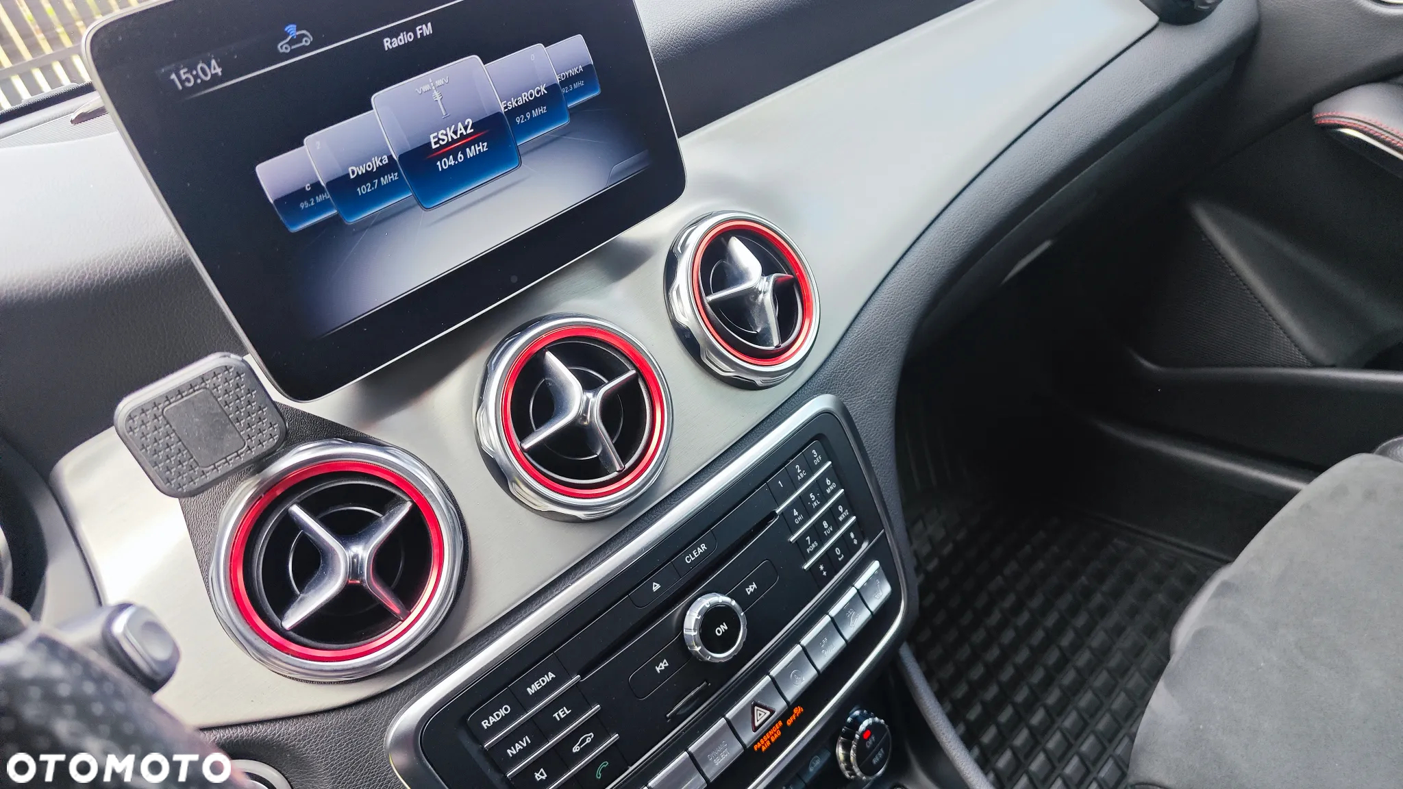 Mercedes-Benz GLA 220 4-Matic Urban - 28