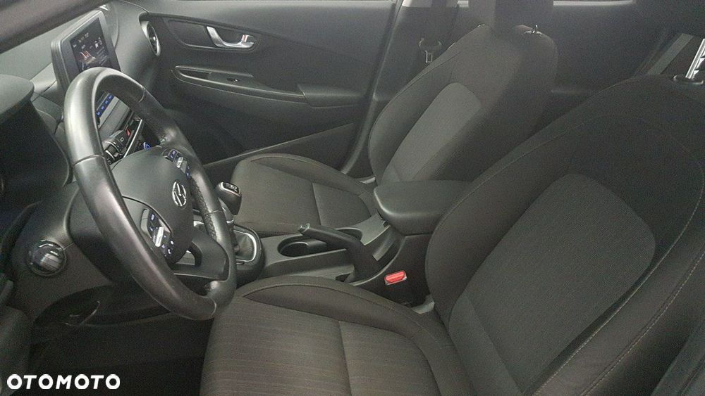 Hyundai Kona - 16
