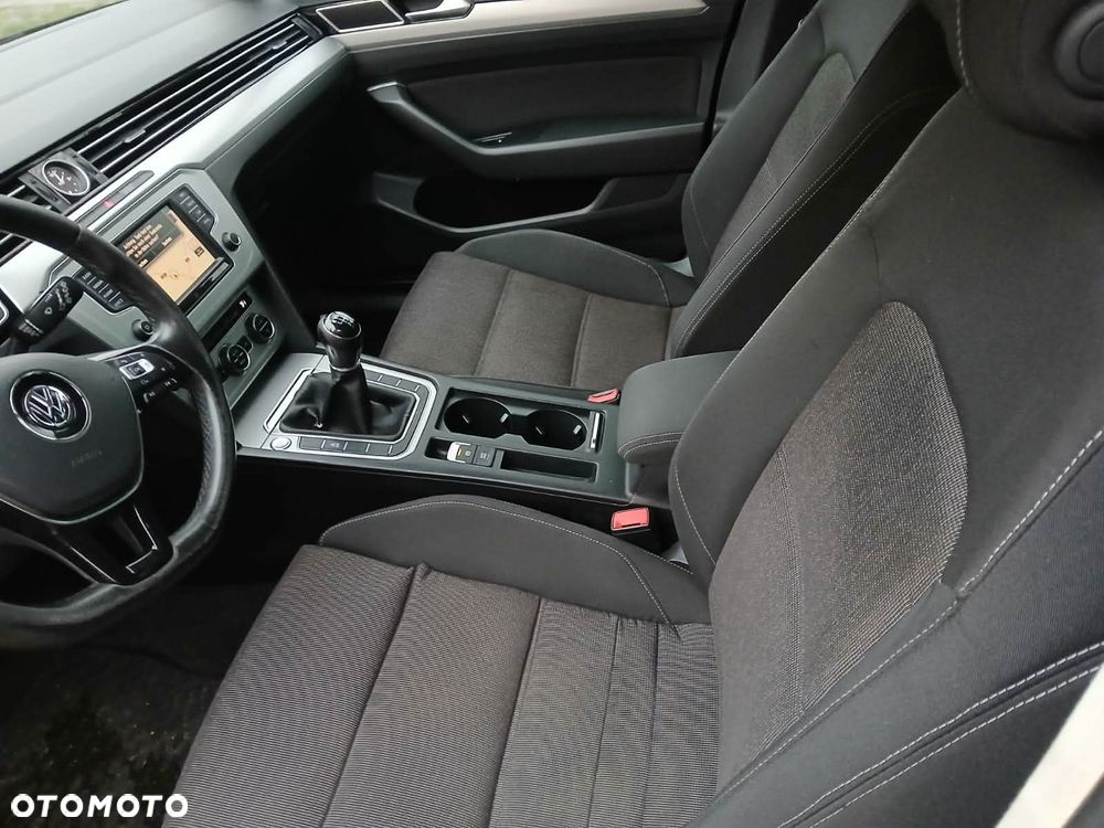 Volkswagen Passat 2.0 TDI (BlueMotion Technology) Comfortline - 5