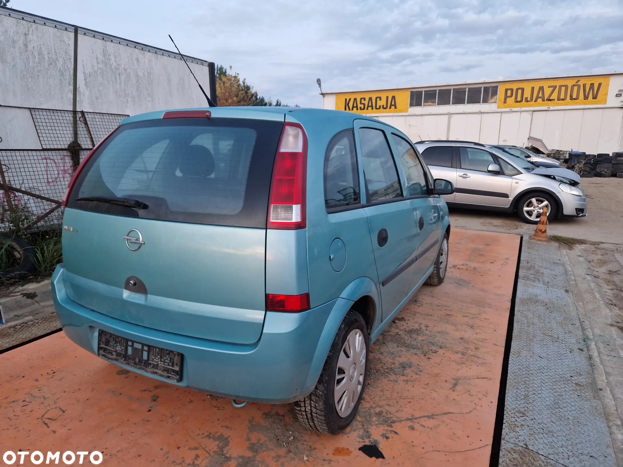 Opel MERIVA A 2003/05-2010/05 Silnik 1.6 Z16SE 87KM/64kW na części drzwi klapa - 2