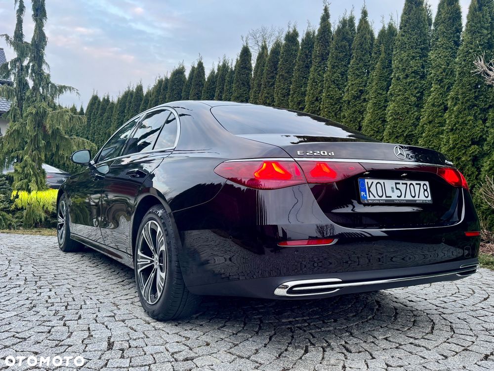 Mercedes-Benz Klasa E 220 d 4-Matic - 12