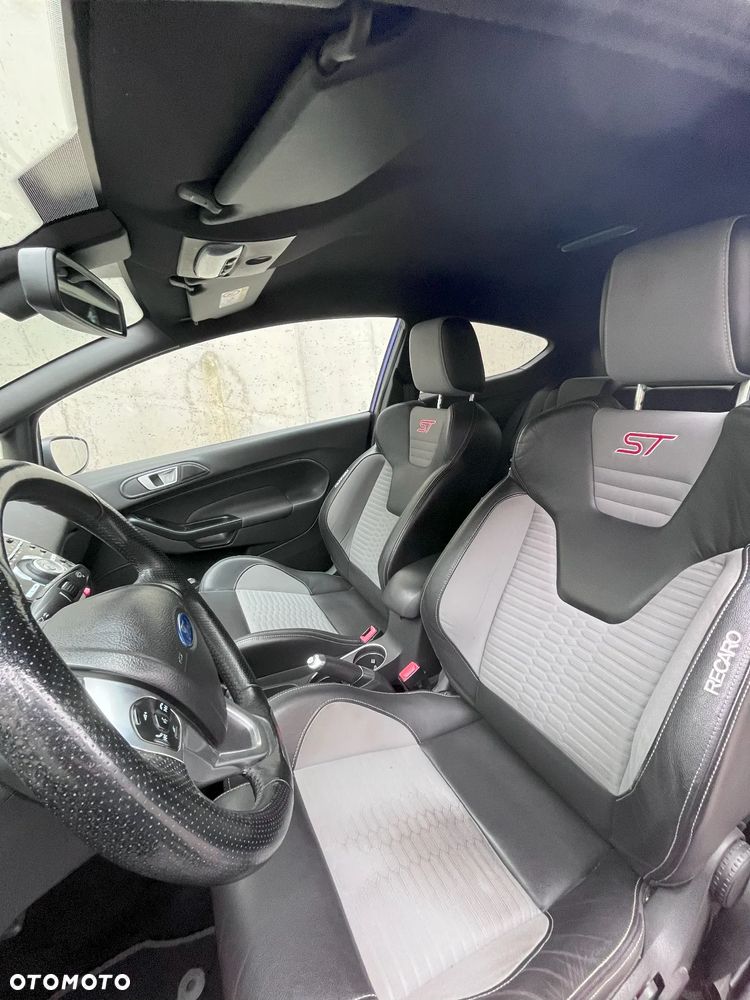 Ford Fiesta ST2 - 7