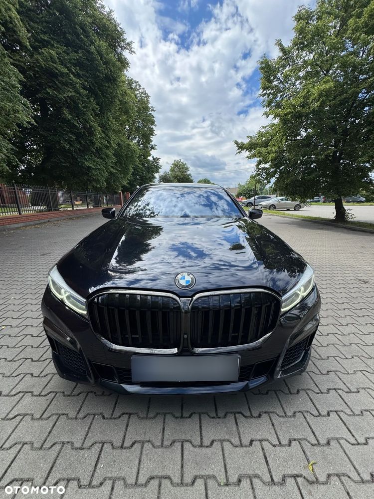 BMW Seria 7 750i xDrive - 2