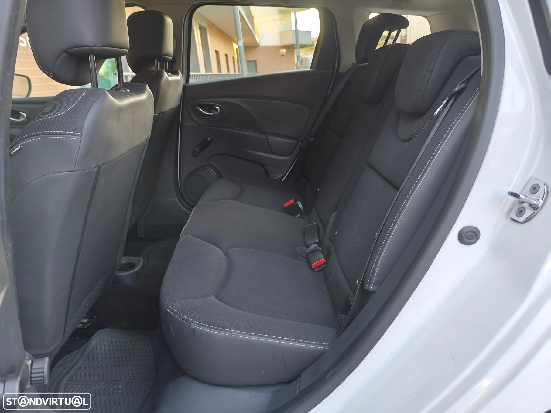Renault Clio Sport Tourer 0.9 TCE Limited - 6