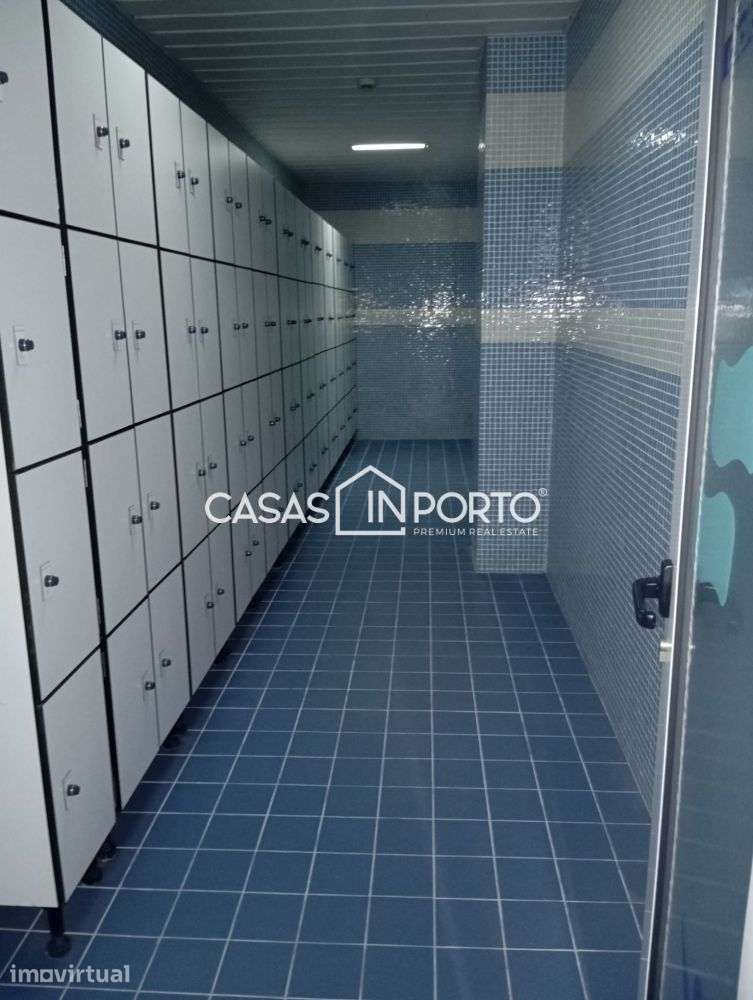 Apartamento T2 em Condomínio Fechado de Luxo com piscina - Grande imagem: 4/33