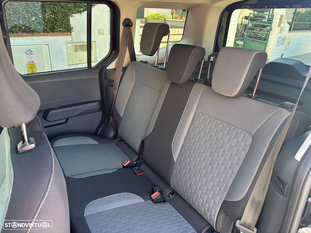 Ford Tourneo Courier 1.0 EcoBoost Titanium - 56