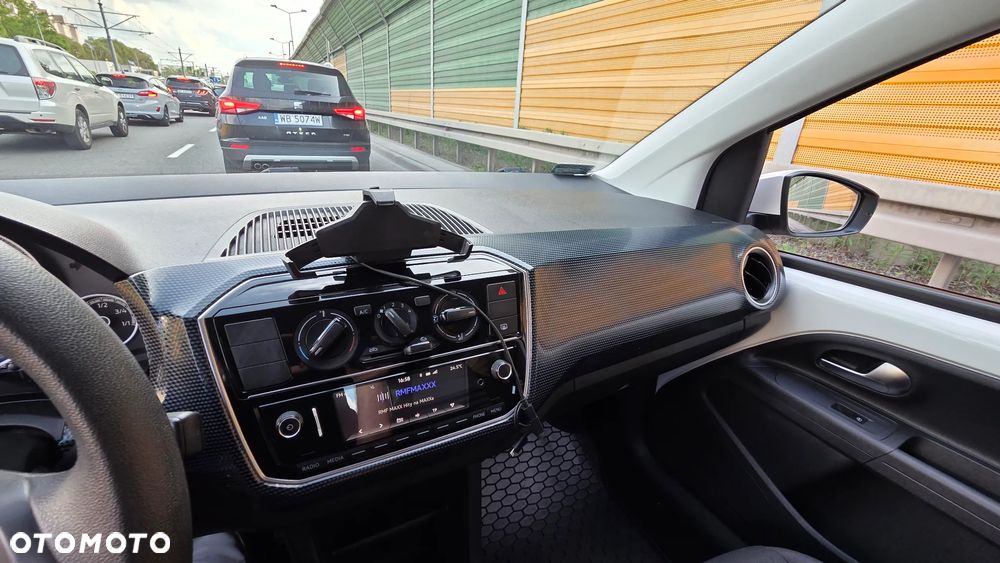 Volkswagen up! 1.0 move - 10