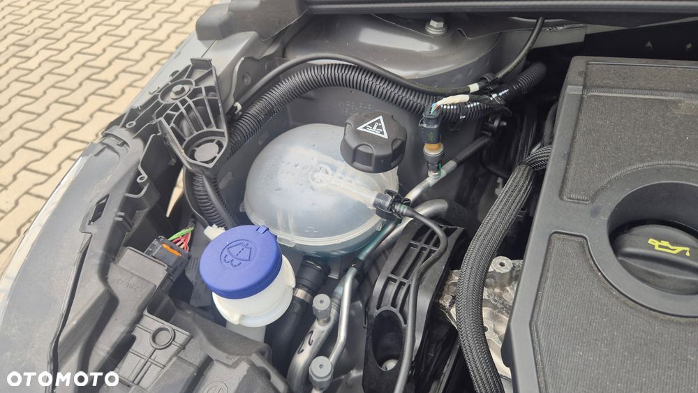 Peugeot 208 Hybrid 100 e-DSC6 GT - 20