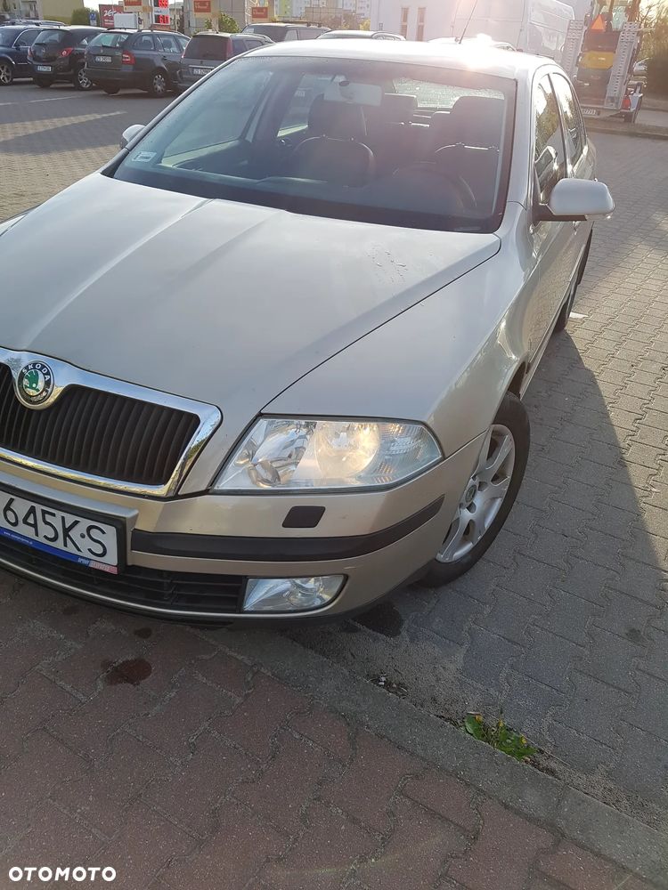 Skoda Octavia ver-2-0-fsi-automatik-elegance - 1