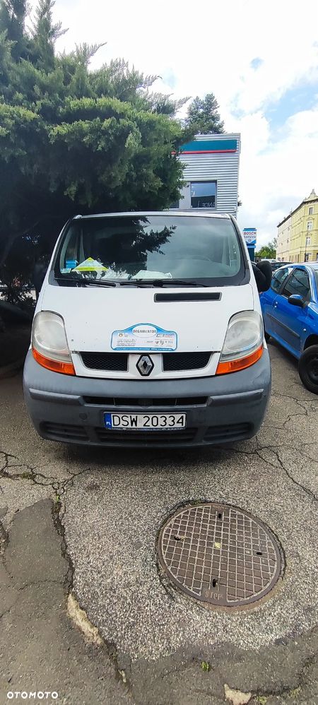 Renault TRAFIC - 1
