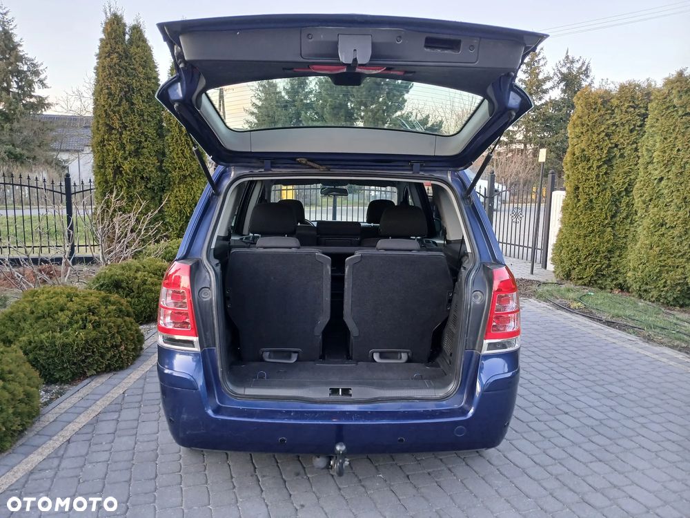 Opel Zafira - 12