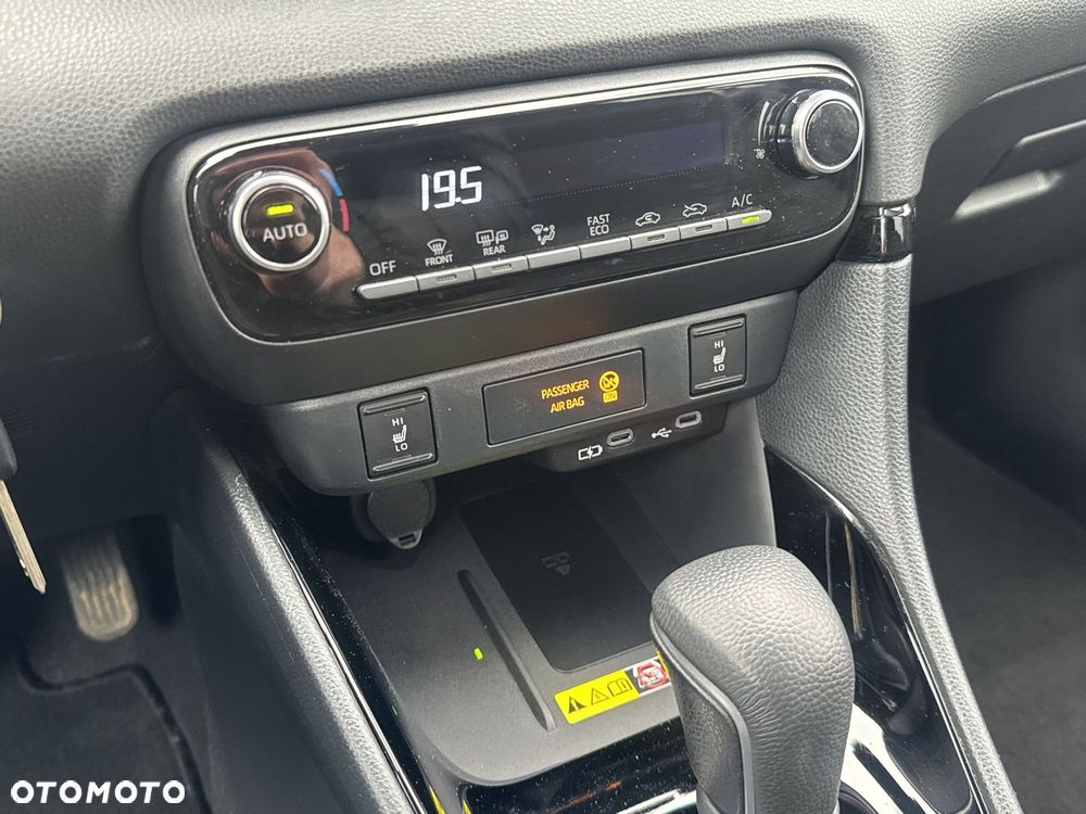 Toyota Yaris Hybrid 1.5 Style - 25