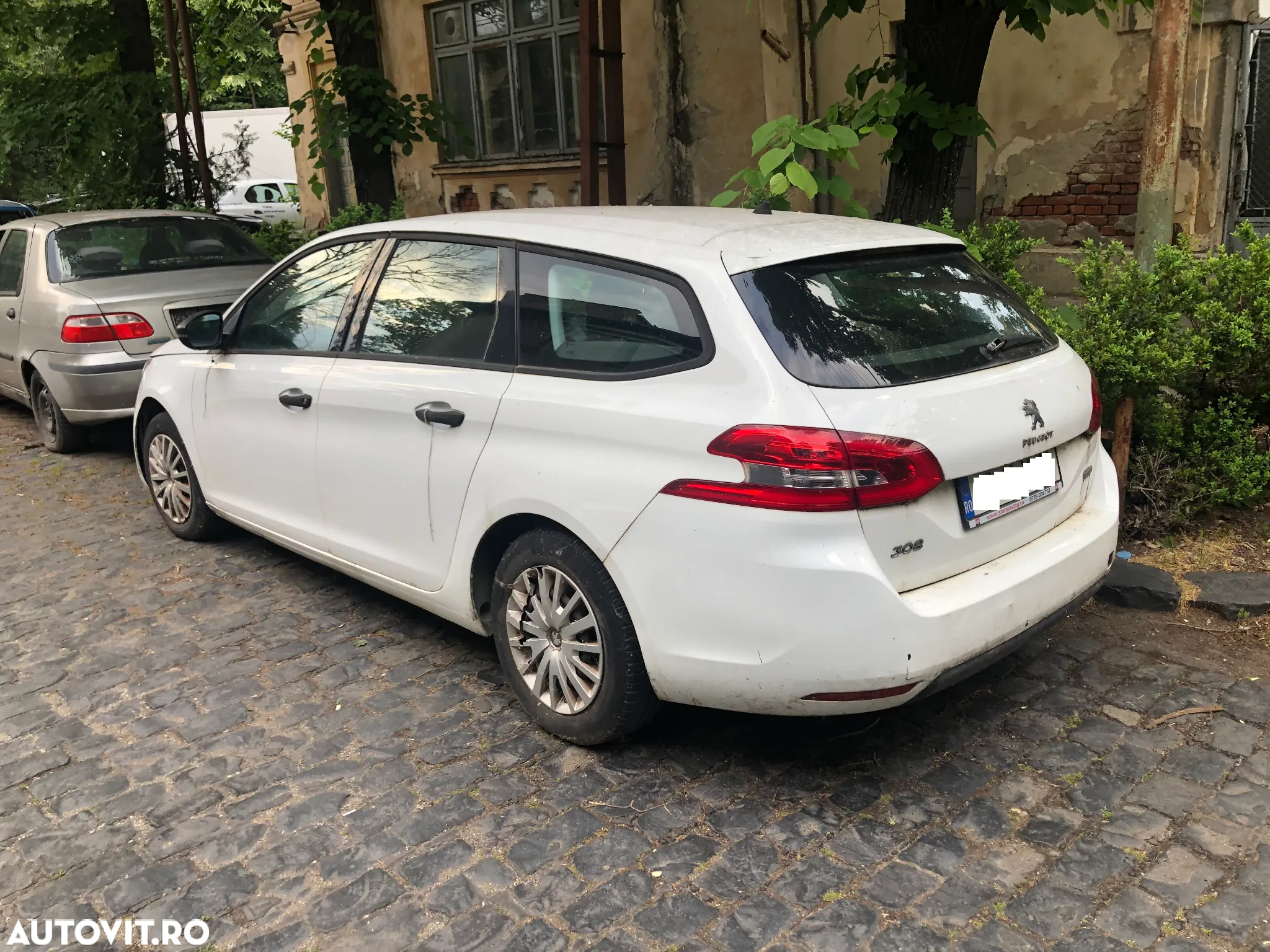 Dezmembrez Peugeot 308 break alb 2016 HDI - 4