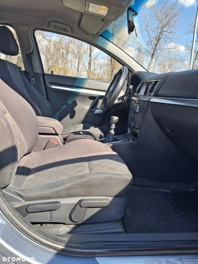 Opel Vectra GTS 1.9 CDTI DPF - 14