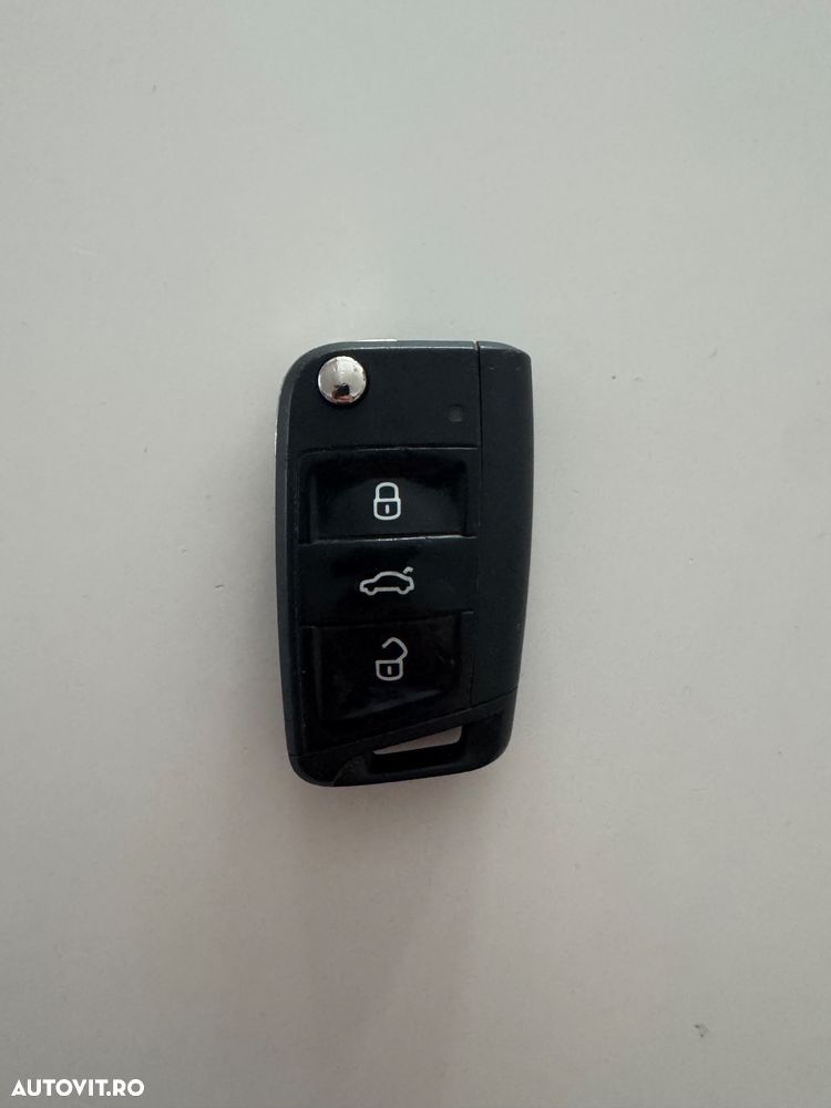 Volkswagen Golf - 24