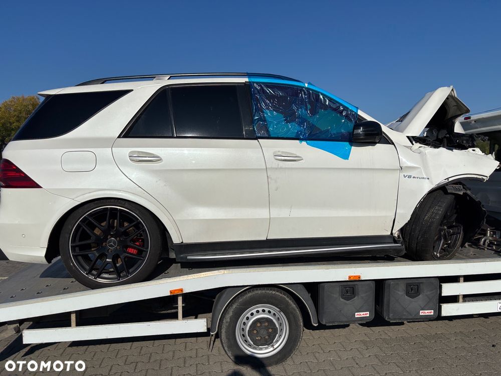 Mercedes-Benz GLE - 24