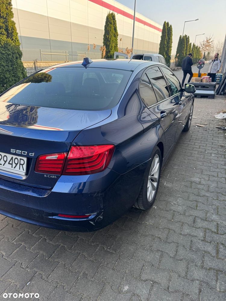 BMW Seria 5 520d xDrive - 6