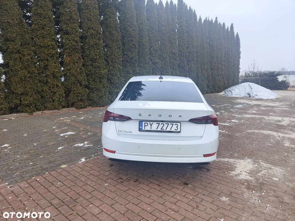Skoda Octavia 2.0 TDI Style DSG - 8