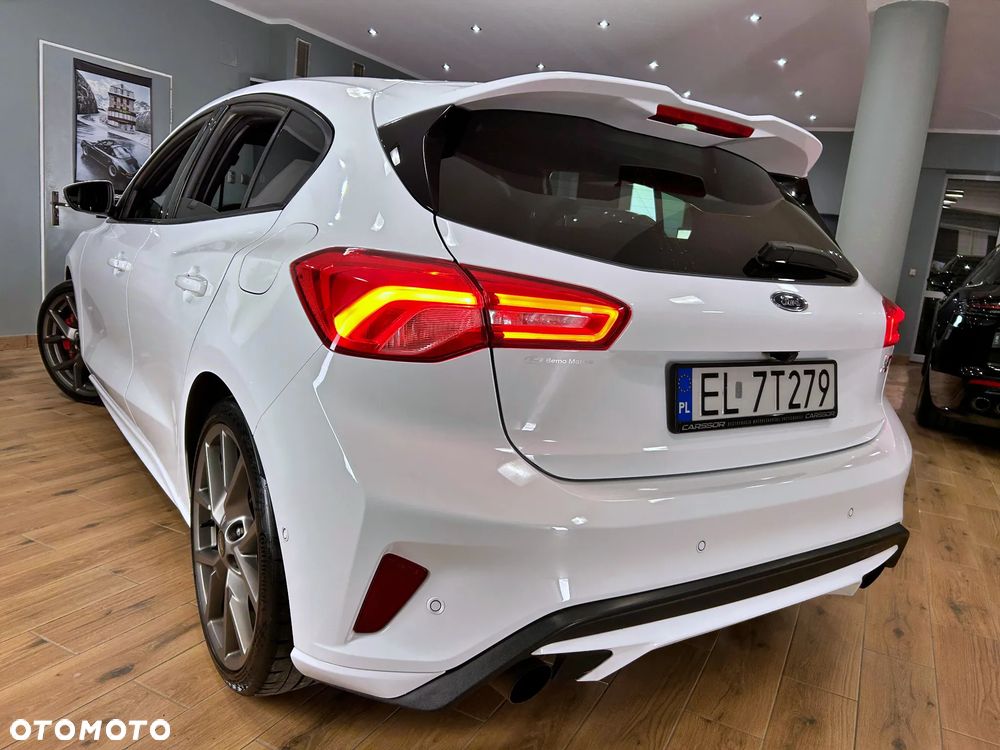 Ford Focus 2.3 EcoBoost ST Edition - 32
