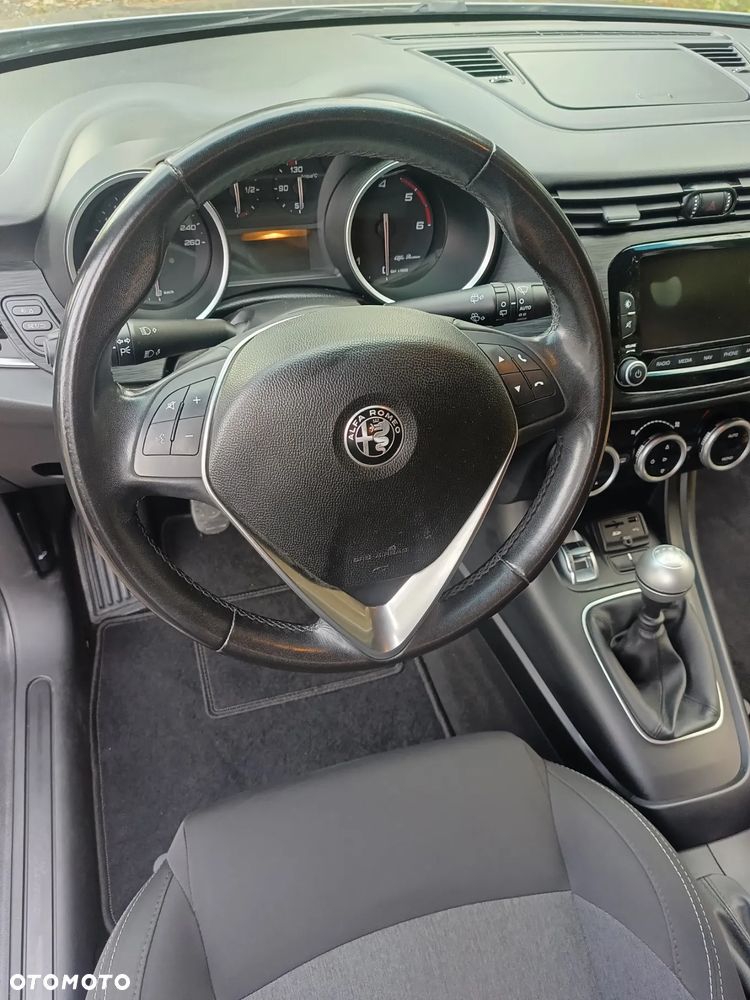 Alfa Romeo Giulietta 1.6 JTDM 16V - 19