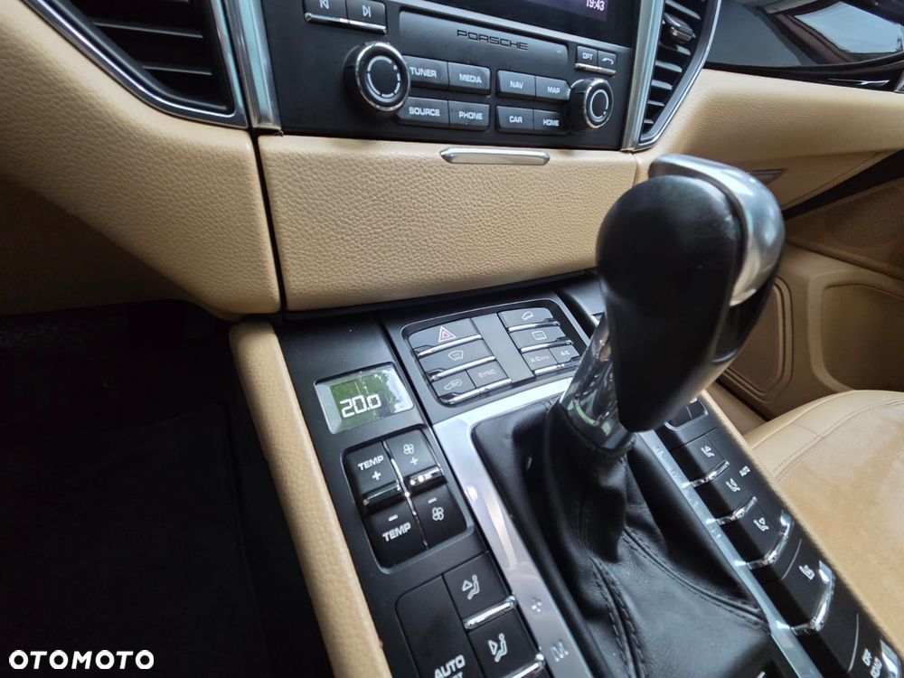Porsche Macan Standard - 16
