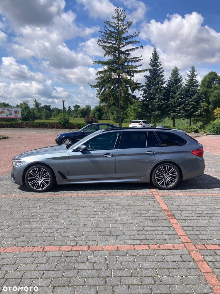 BMW Seria 5 520d M Sport - 6
