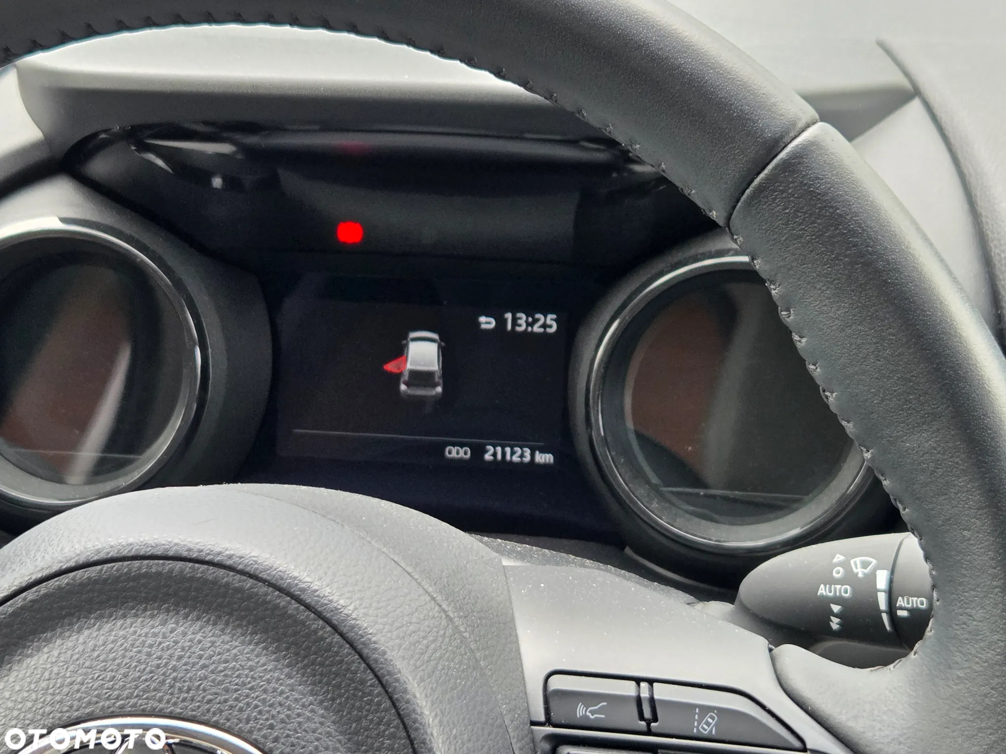 Toyota Yaris Hybrid 1.5 Executive - 17